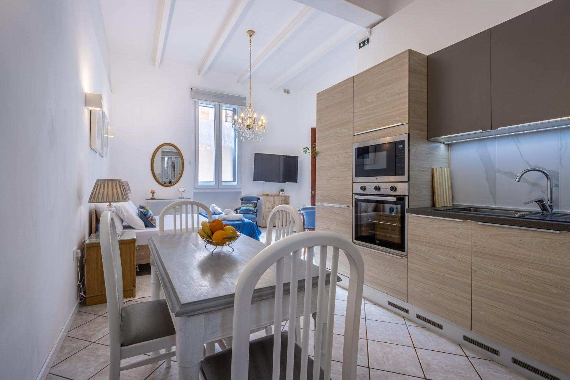 Cozy Carisma Lodging - Central, New And Independent Studio Apartment Слима Экстерьер фото