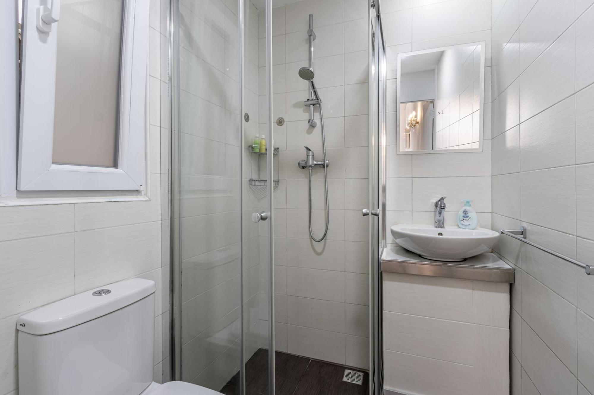 Cozy Carisma Lodging - Central, New And Independent Studio Apartment Слима Экстерьер фото